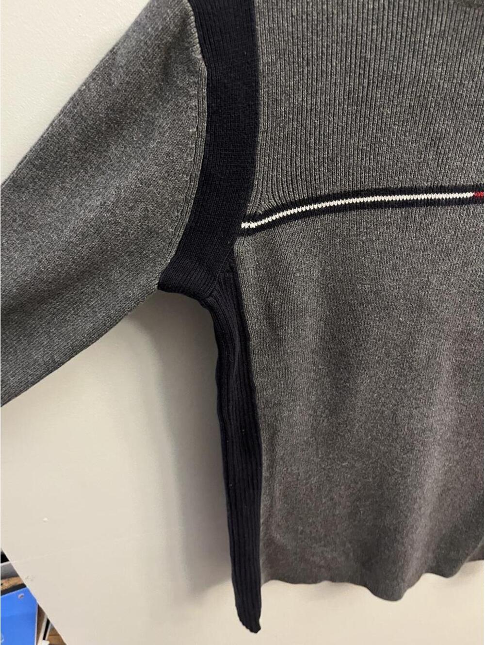 Tommy Hilfiger Women's Grey and Navy Jumper - Picture 3 of 6